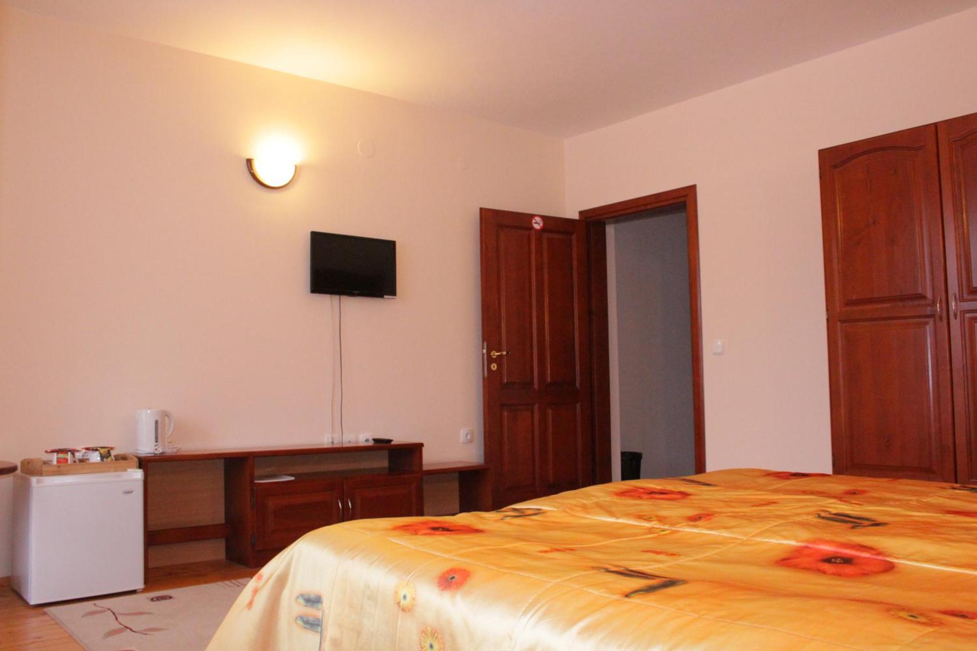 Kris Guest House ديفين الغرفة الصورة