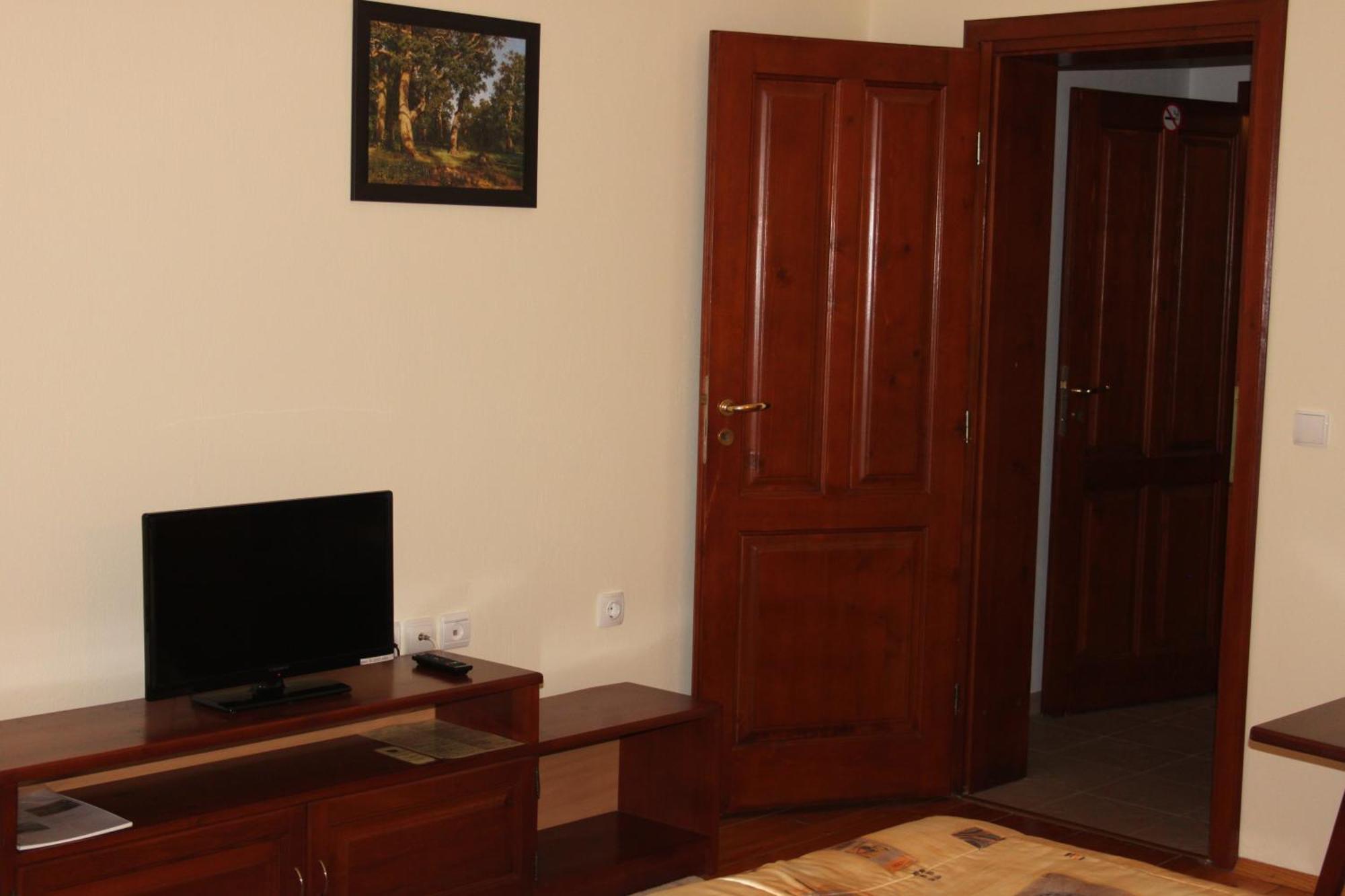 Kris Guest House ديفين الغرفة الصورة