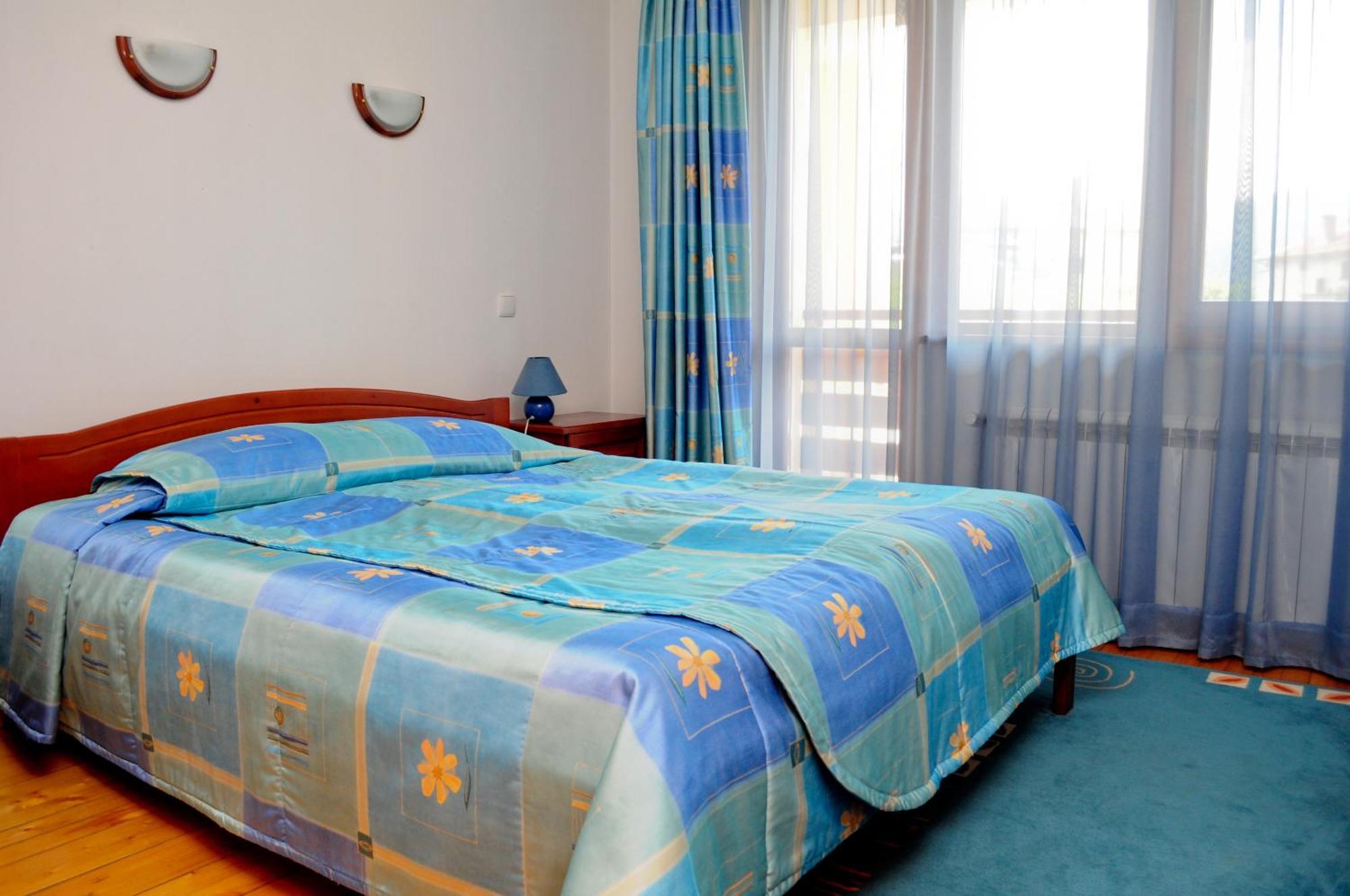 Kris Guest House ديفين الغرفة الصورة