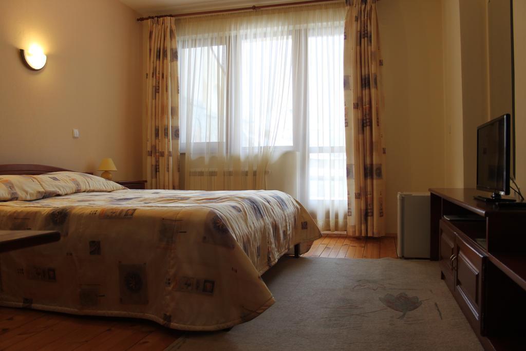 Kris Guest House ديفين المظهر الخارجي الصورة